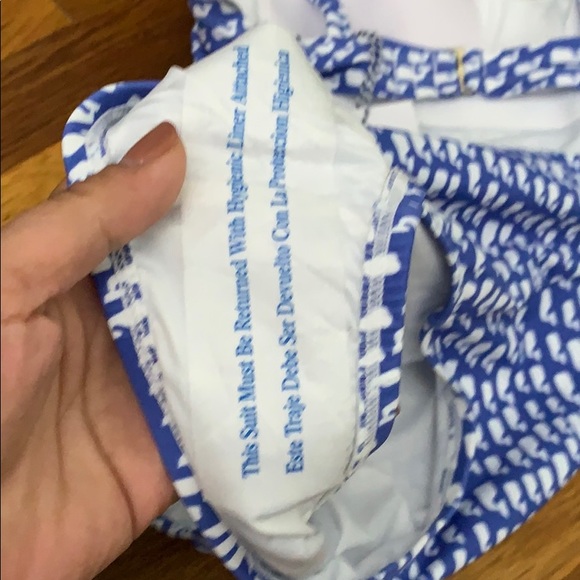 Vineyard vines one piece NWT - Picture 9 of 9
